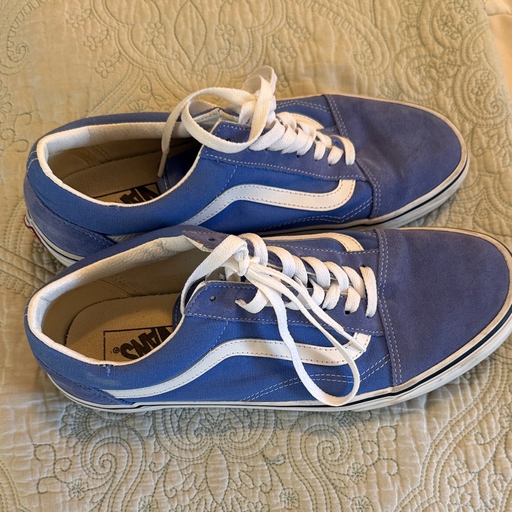 Vans Men's Classic Blue and White Sneakers